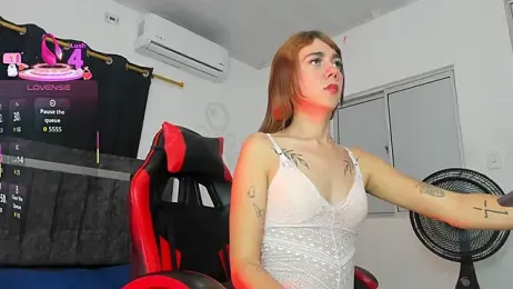 Nicol_TransGirl webcam model stream image