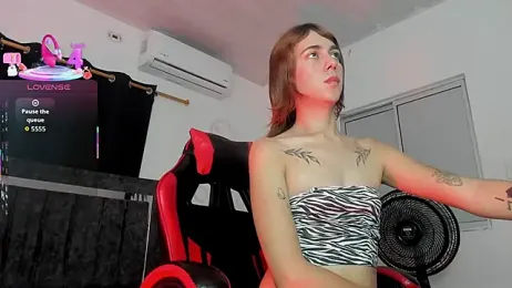 Nicol_TransGirl webcam model stream image