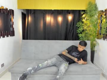 golden_girl_house webcam model stream image