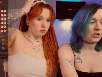 evaredmooon webcam model stream image