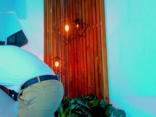 Roman Croft webcam model stream image