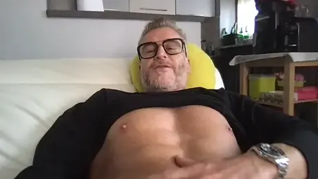 Axl_hot webcam stripchat model stream image