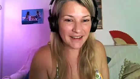 Pxetiteblonde1 webcam stripchat model stream image