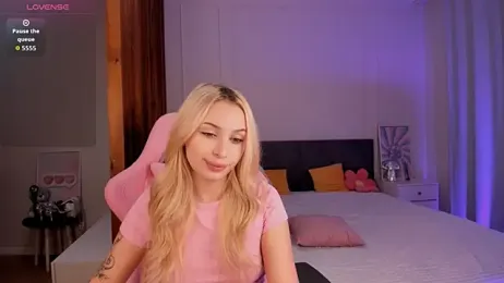 LanaMiracle webcam model stream image