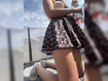 -_-_-------- webcam bongacams model stream image