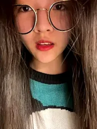 Krixxi22 webcam stripchat model stream image