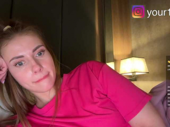 VikkiExtraCheese webcam bongacams model stream image