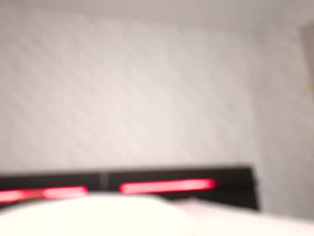 blonde_bigtits webcam model stream image