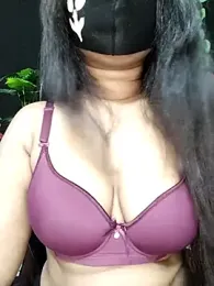 Idhika-Paul webcam model stream image