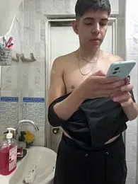 Johan_stick webcam model stream image