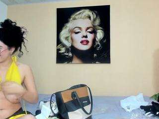 cloe-world1 webcam model stream image