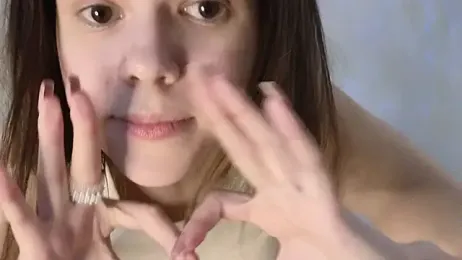 bellaglow webcam model stream image