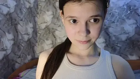 bellaglow webcam model stream image