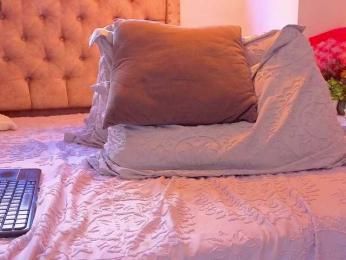 KeryHilson webcam model stream image