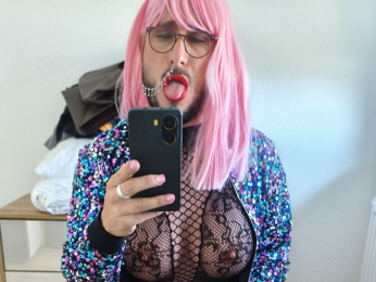 GingerPink webcam model stream image