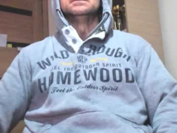 carin_the_body webcam model stream image