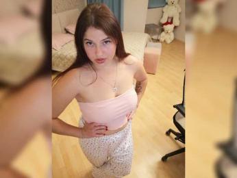 ___Julia___ webcam model stream image