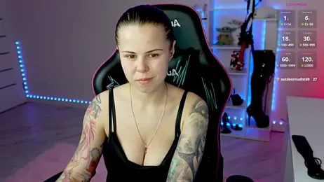 QueenAliceX webcam model stream image