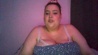 HannahWi webcam model stream image