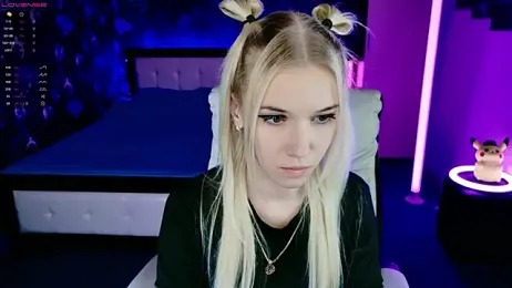 NaomiHita webcam model stream image