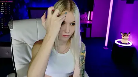 NaomiHita webcam model stream image