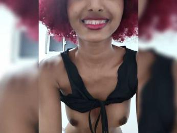 Luluuuxx webcam model stream image