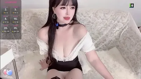Seven_y7 webcam stripchat model stream image