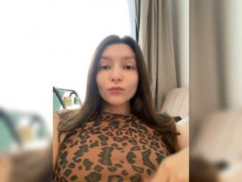 Renaw webcam model stream image