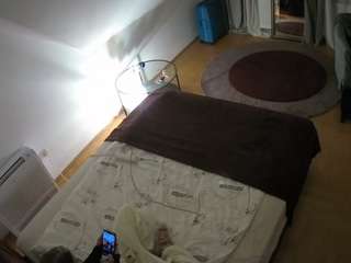 voyeurcam-julmodels-whitebed-4 webcam model stream image