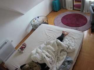 voyeurcam-julmodels-whitebed-4 webcam model stream image