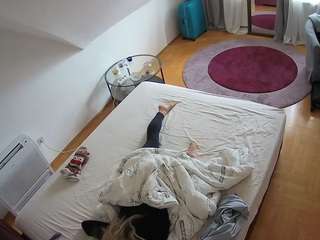 voyeurcam-julmodels-whitebed-4 webcam model stream image