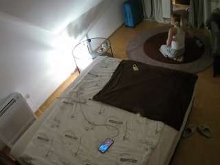 voyeurcam-julmodels-whitebed-4 webcam model stream image