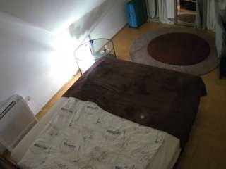 voyeurcam-julmodels-whitebed-4 webcam model stream image