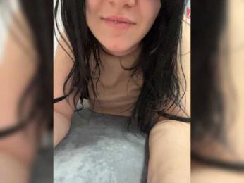mimimiKMilkK webcam bongacams model stream image