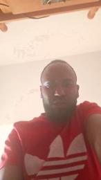 Morenote18_ webcam model stream image