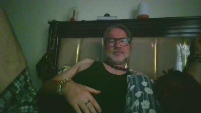 DaddyNextRoom75 webcam model stream image