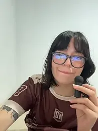 aliciia_23 webcam model stream image