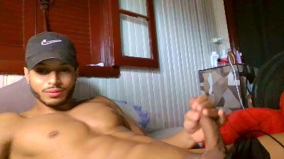 Tomtresor webcam model stream image