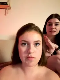 MaribelRiver webcam model stream image