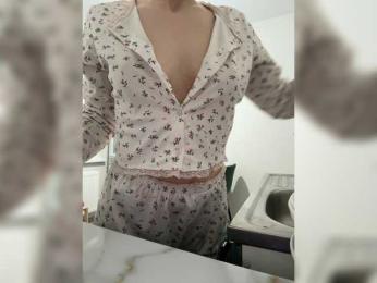 MeyLove webcam model stream image