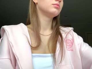 karmaalmand webcam model stream image