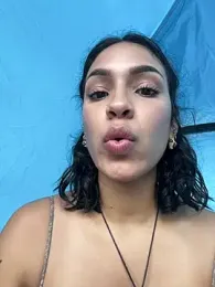 Alice_surprise webcam model stream image