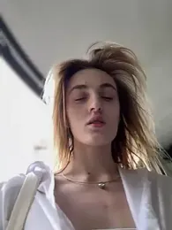 MiaSilvaa webcam model stream image