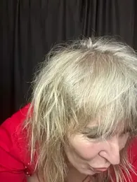 EsterHotMilf webcam model stream image