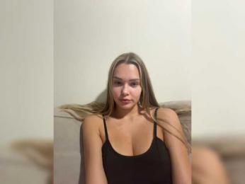 CrystalFairy webcam model stream image