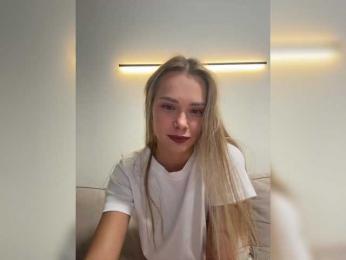 CrystalFairy webcam model stream image