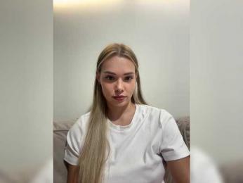 CrystalFairy webcam model stream image