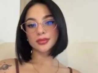 kiraalopez webcam model stream image