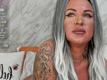 SierraQuinn webcam model stream image