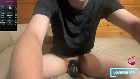 liuderuiderek webcam stripchat model stream image